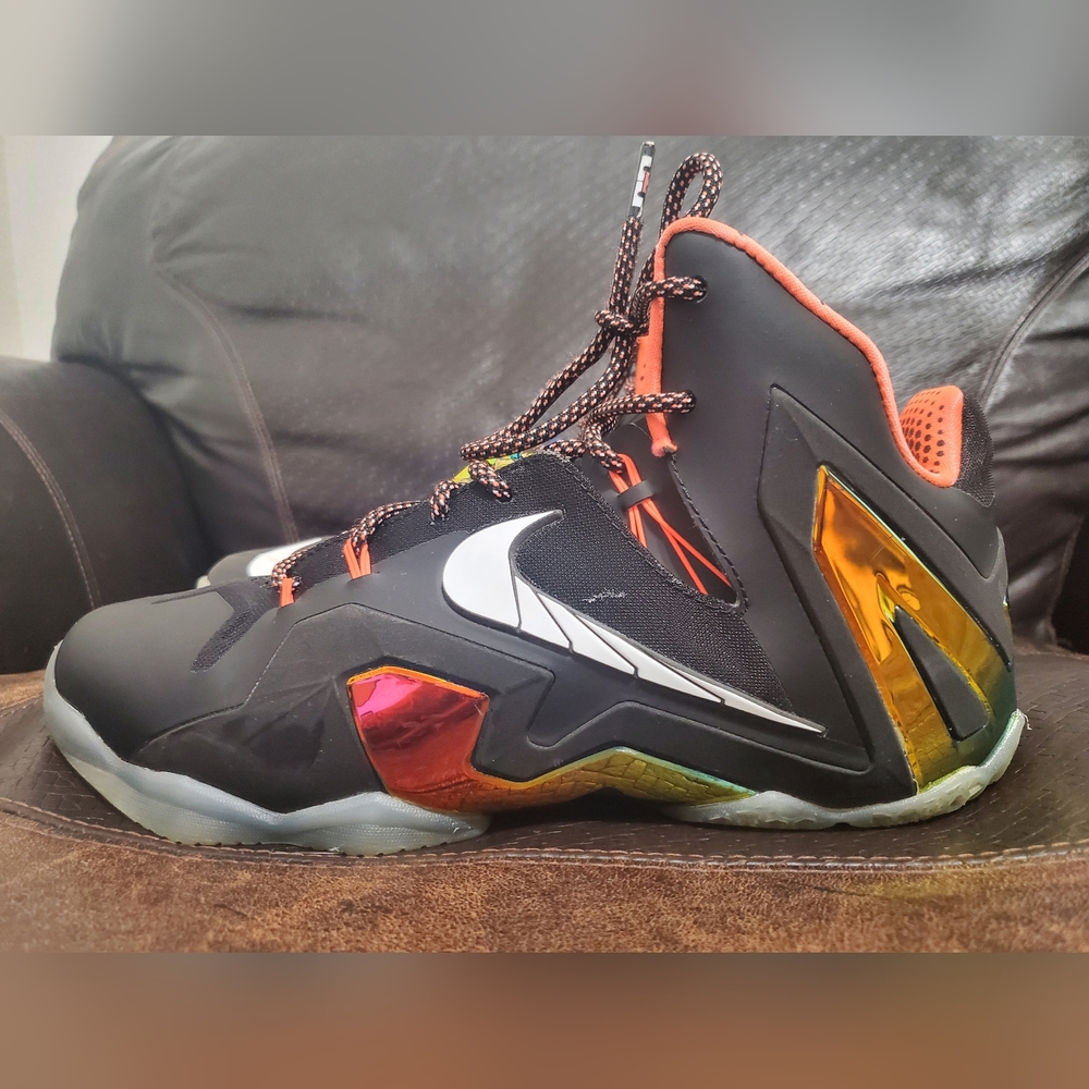 Lebron 11 gold pack